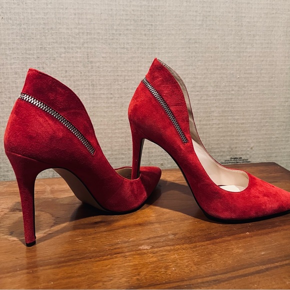 Beautiful shoes!! Comfortable and so adorable!! - Picture 4 of 7